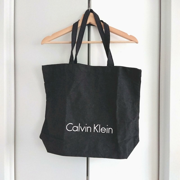 Calvin Klein Handbags - ⭐ FREE add-on ⭐ Calvin Klein dark grey ecofriendly woven tote bag